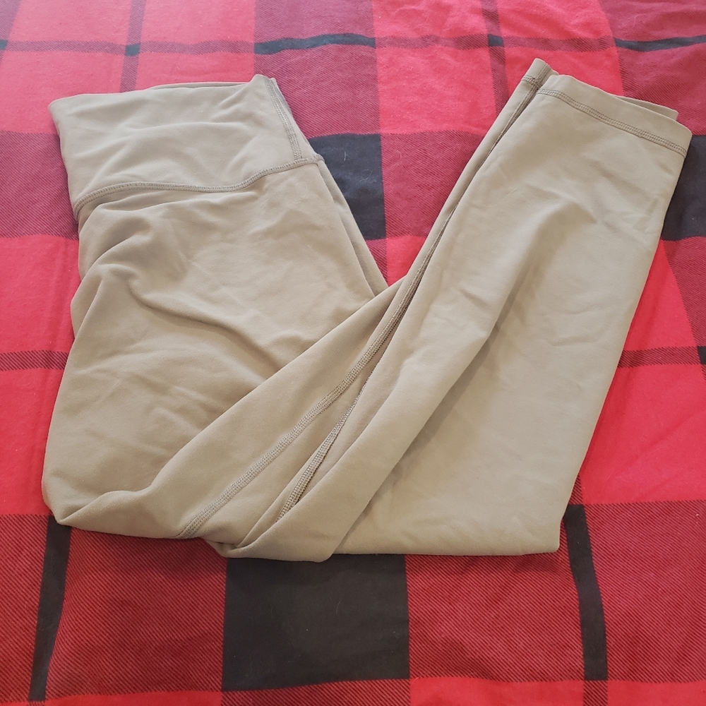 Lululemon Wunder Under size 12
